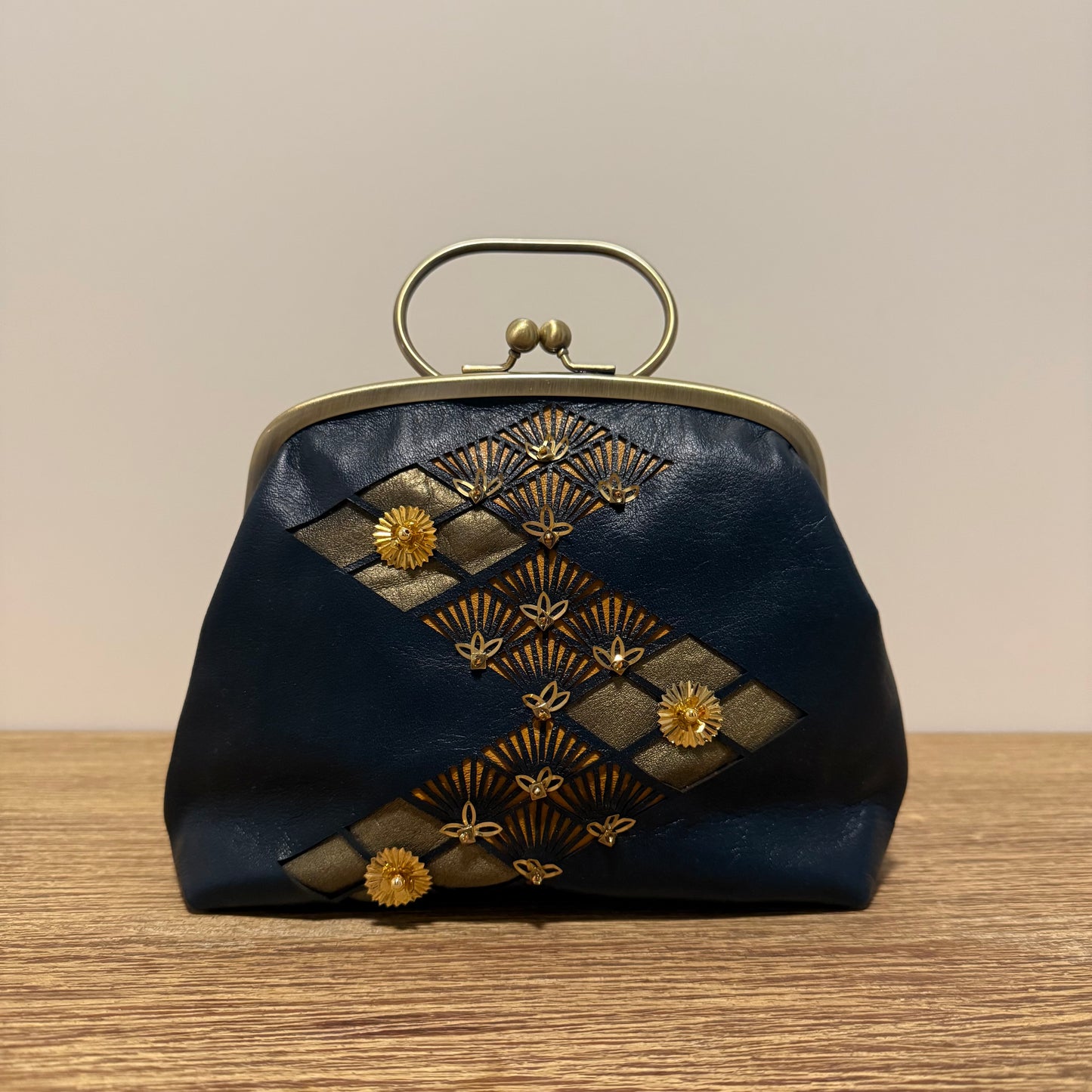 Handmade Leather Frame Purse, "AOIRO"
