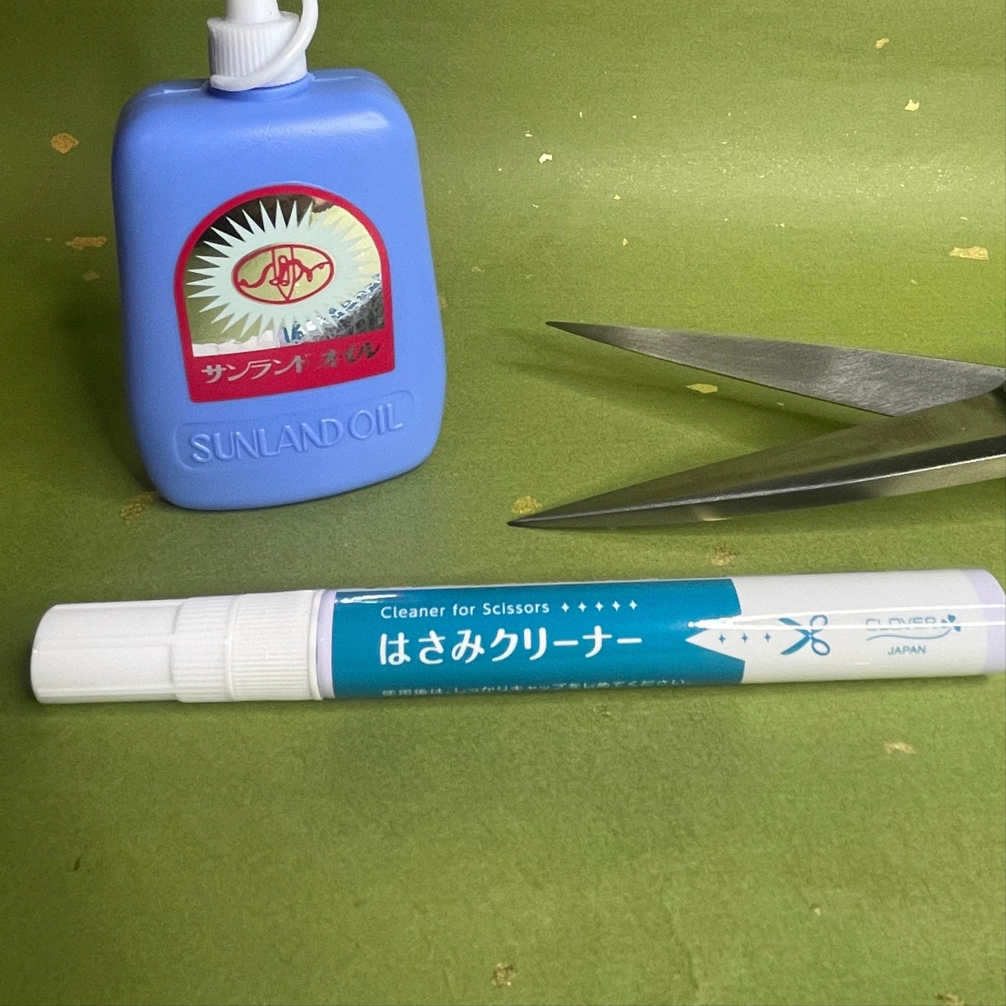 Scissors Cleaner from Clover Made in Japan