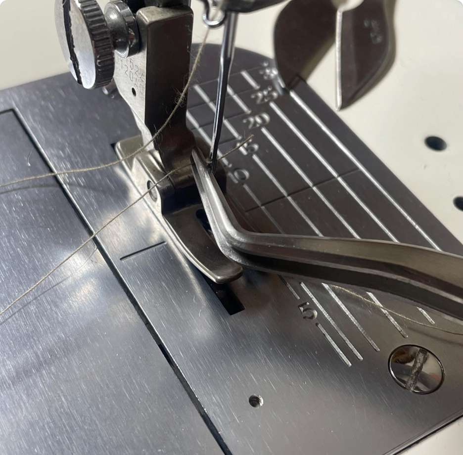 Precision Curved Tweezers