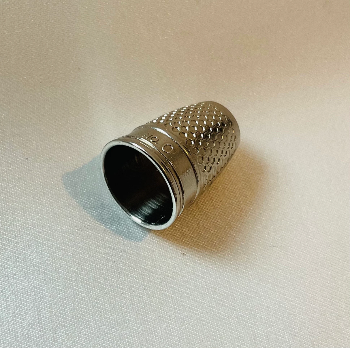 Clover Grooved Top Metal Thimble -Made in Japan-